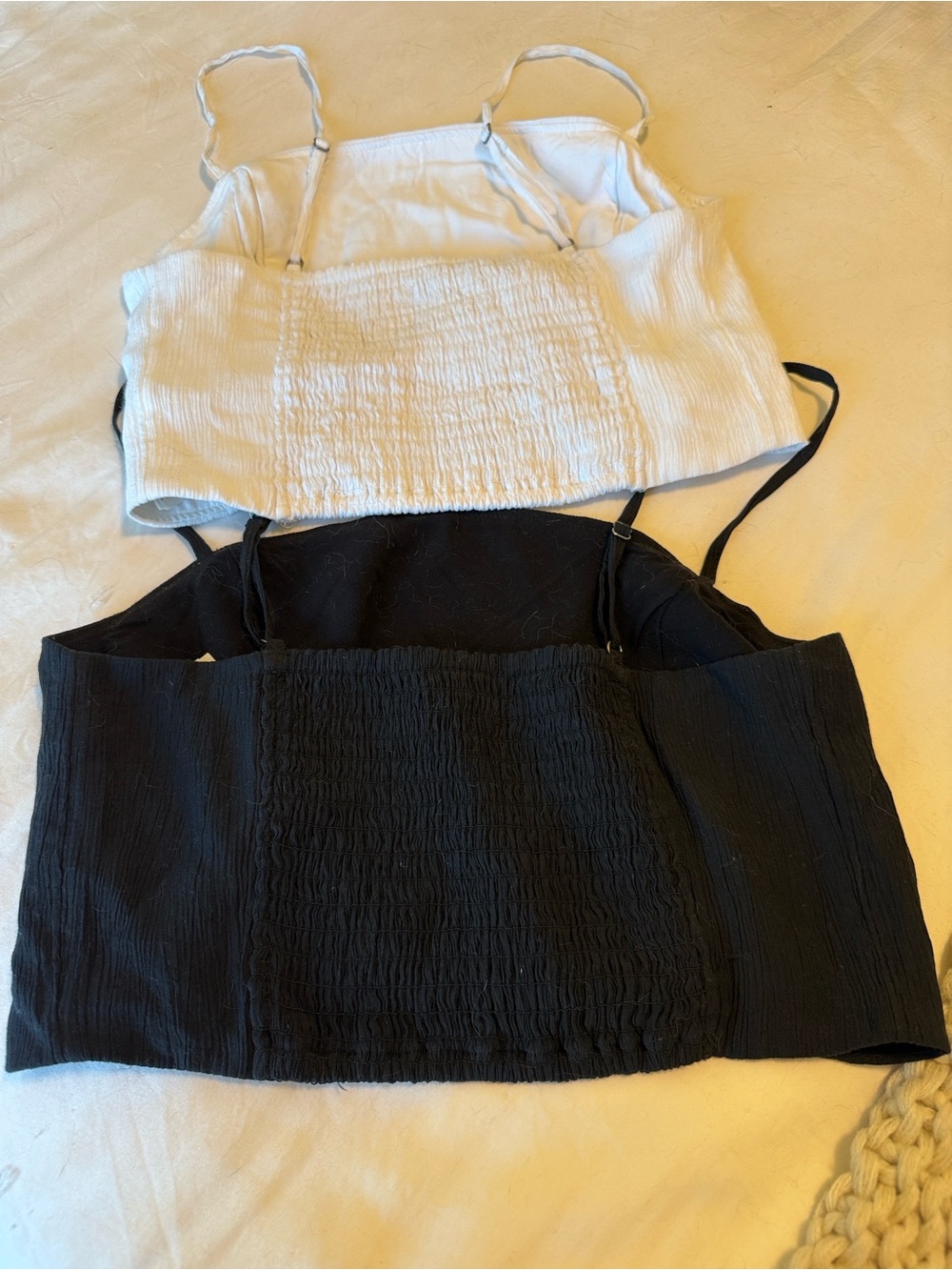 Abercrombie & Fitch Women’s crinkle Spaghetti Strap Crop Top - White and Black - Picture 4 of 5